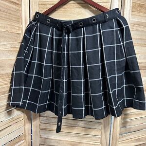 Black and white plaid Hot Topic Skirt